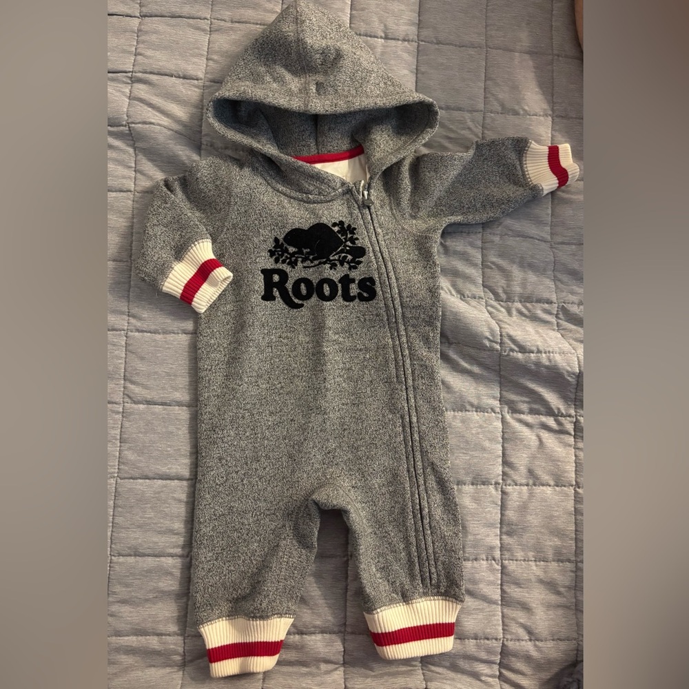 Roots baby cabin romper